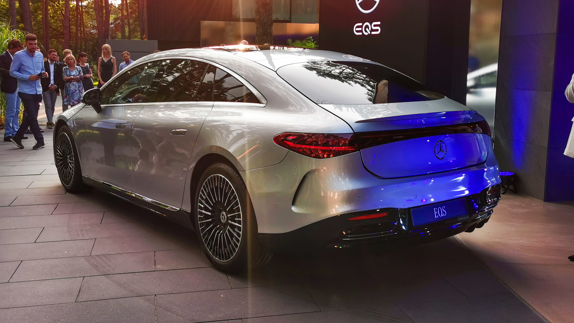 Mercedes EQS  