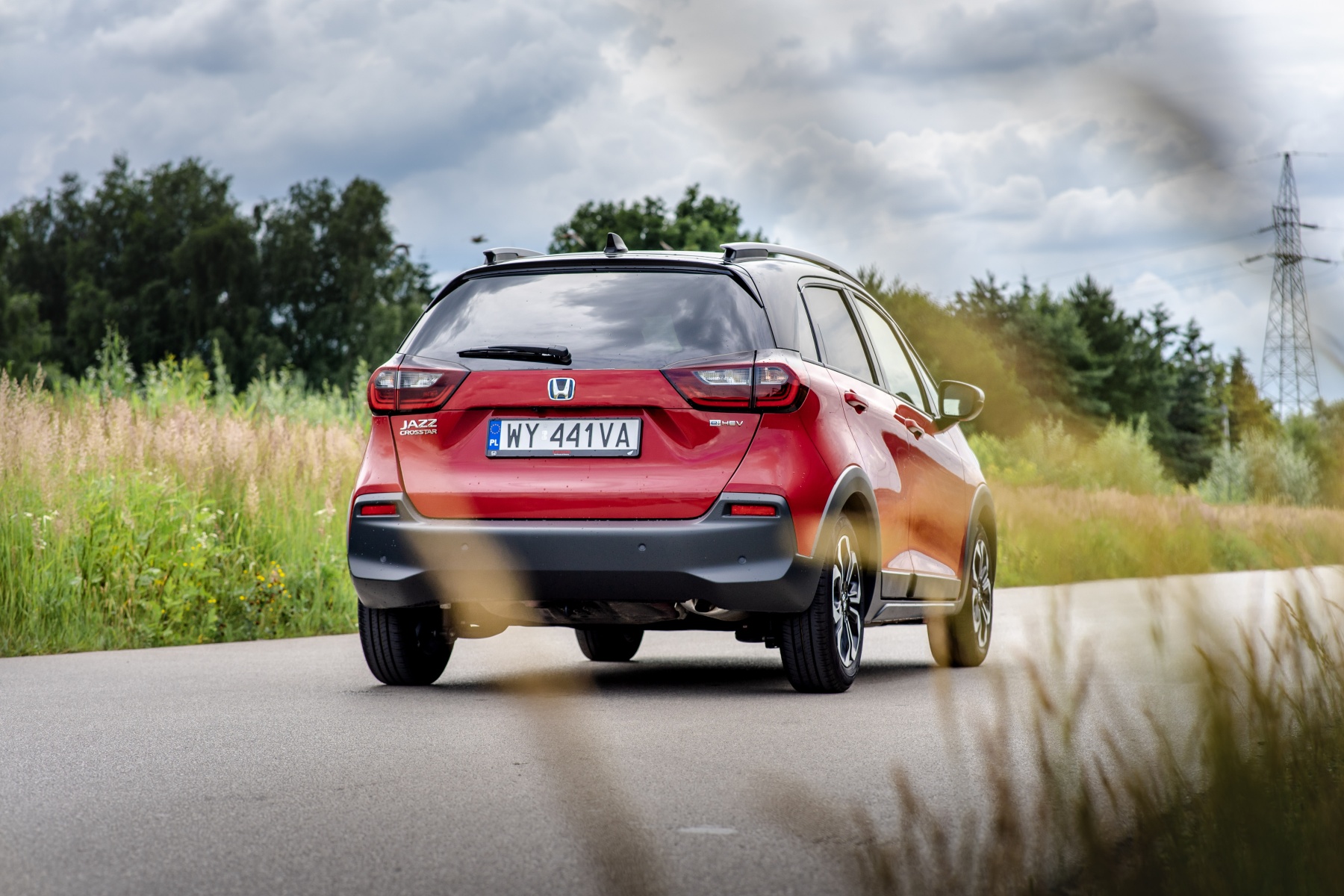 Hybrydowy SUV za rozsądne pieniądze - jaki model wybrać w 2022 r.?