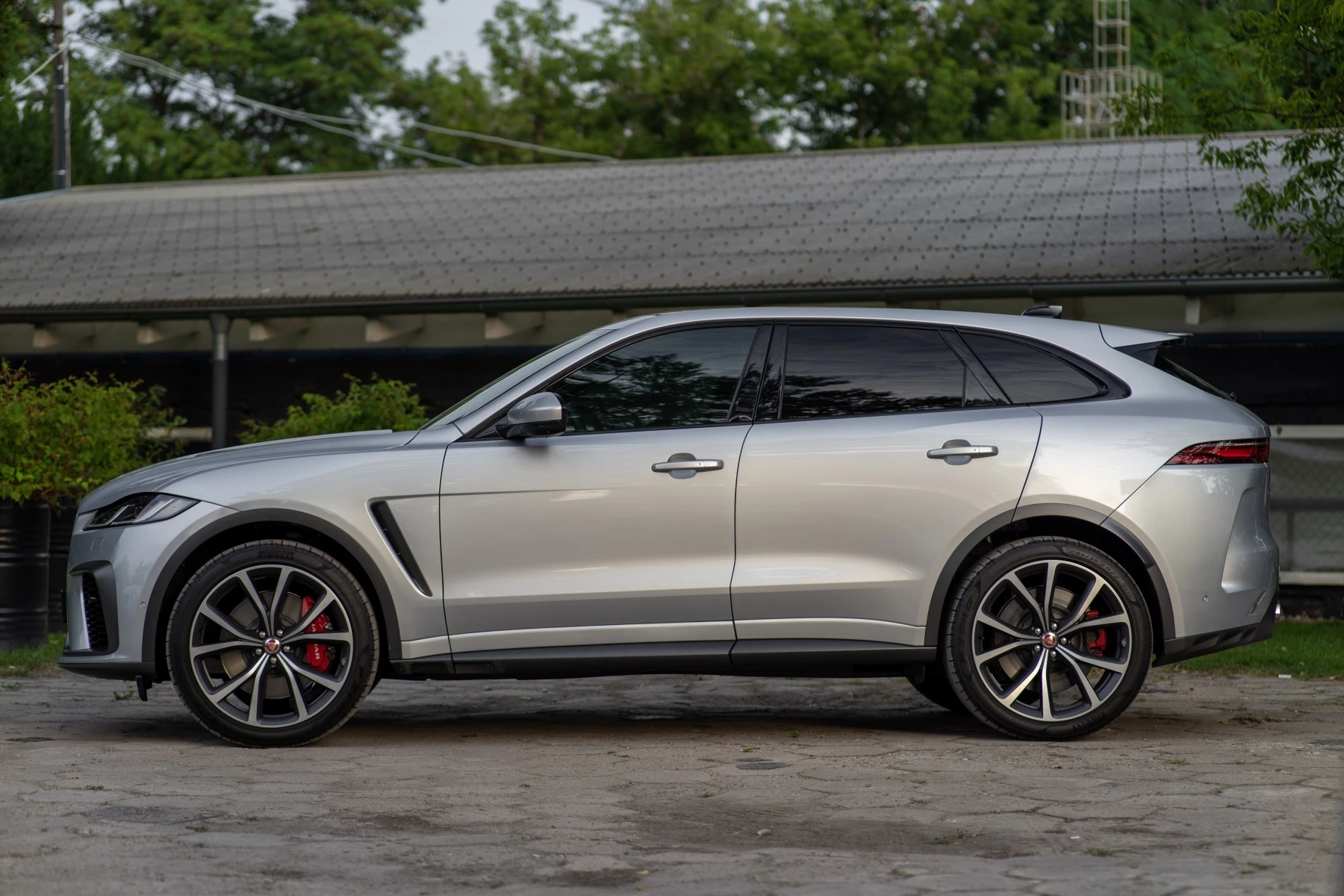 Jaguar F-Pace SVR 