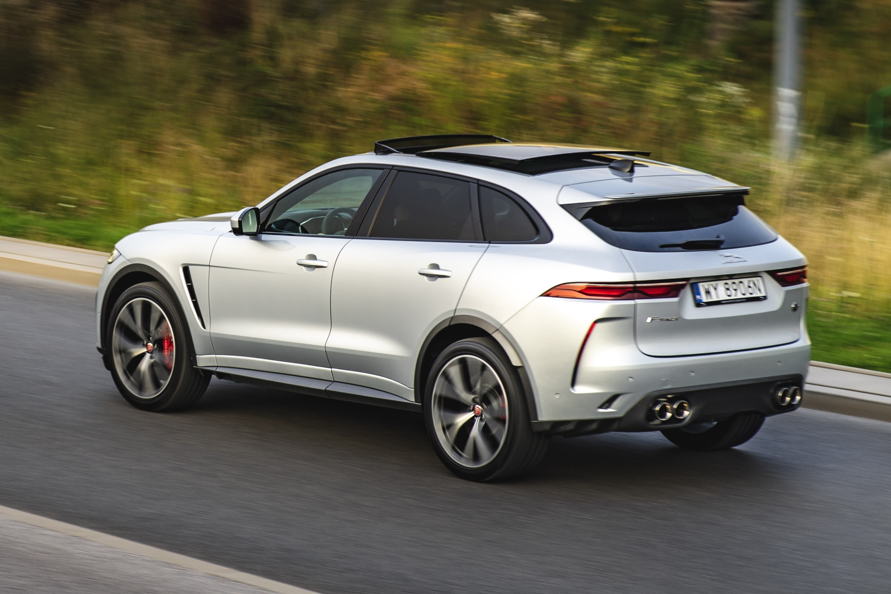 Jaguar F-Pace SVR 