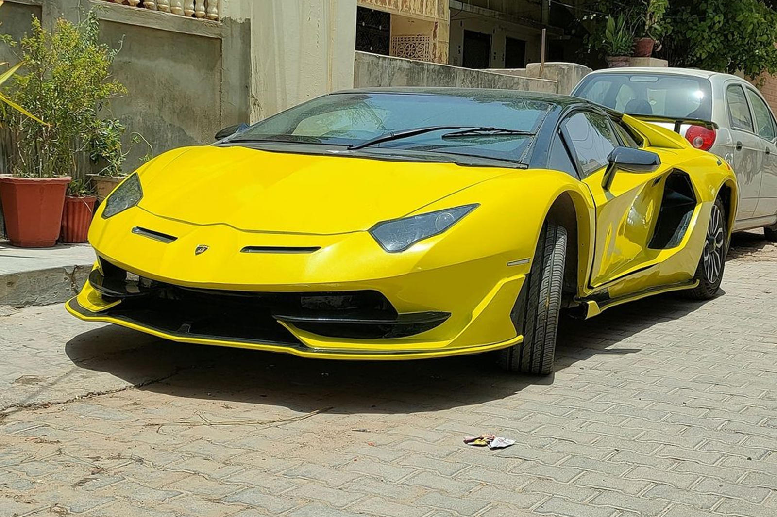 lamborghini aventador honda civic otwieracz