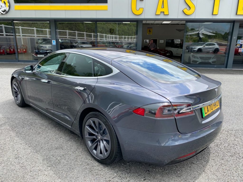 Tesla Model S 