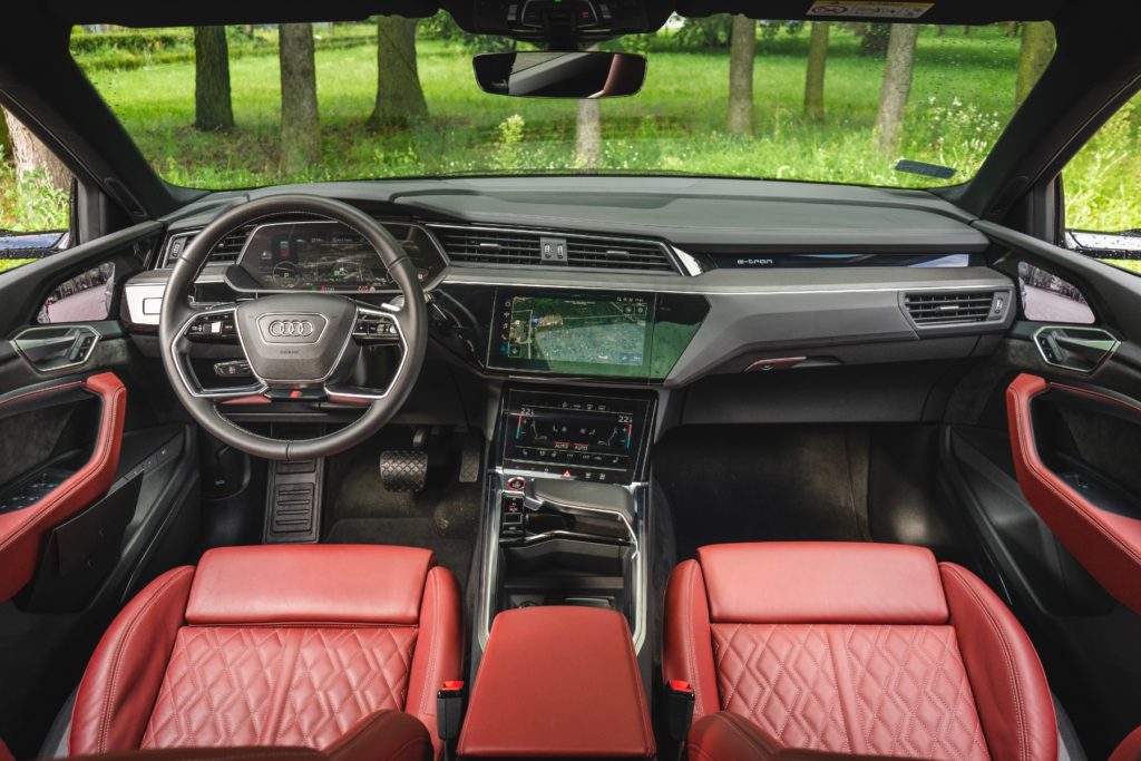 audi e-tron s 2021 cena 