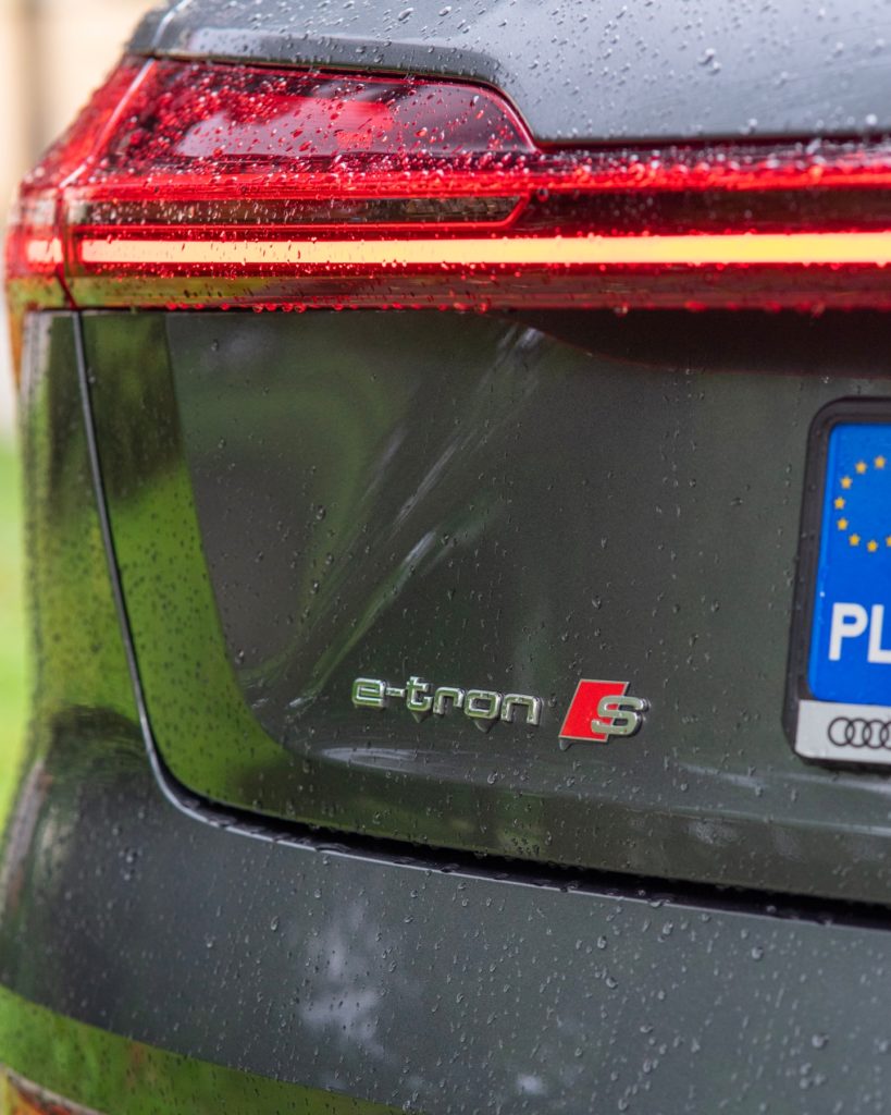 audi e-tron s 2021 cena 