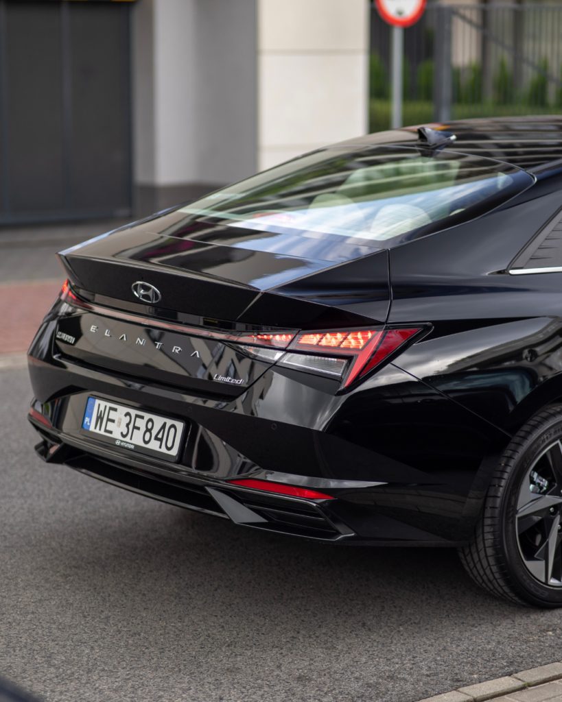 nowy hyundai elantra 2021 cena 