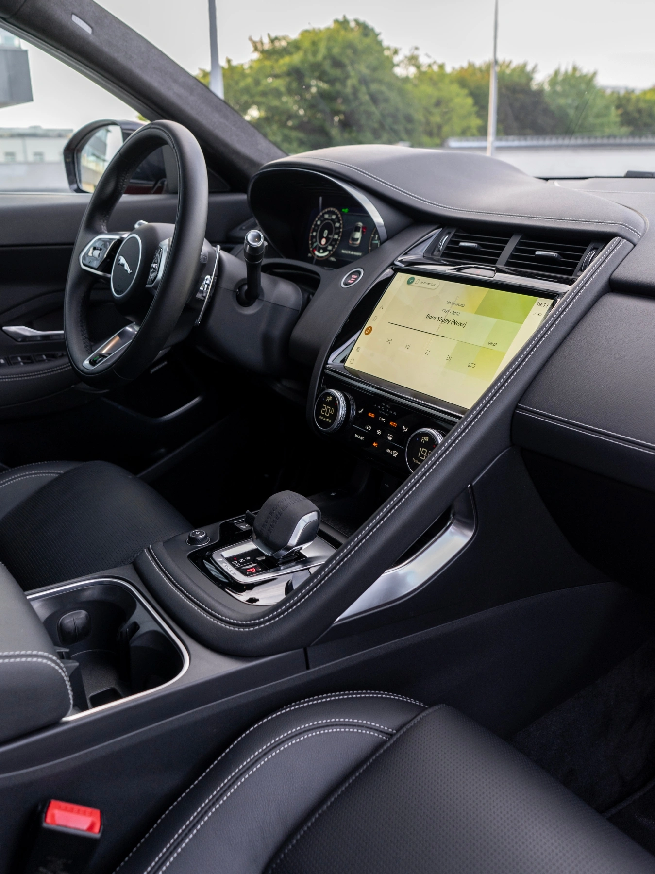 Jaguar E-Pace D200 