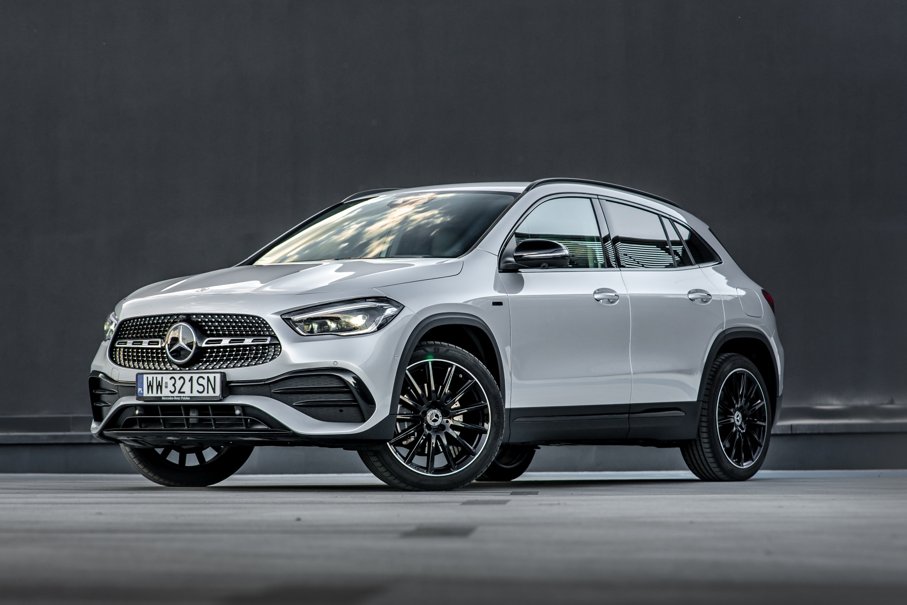 Mercedes GLA 250 e: konkurenci. 