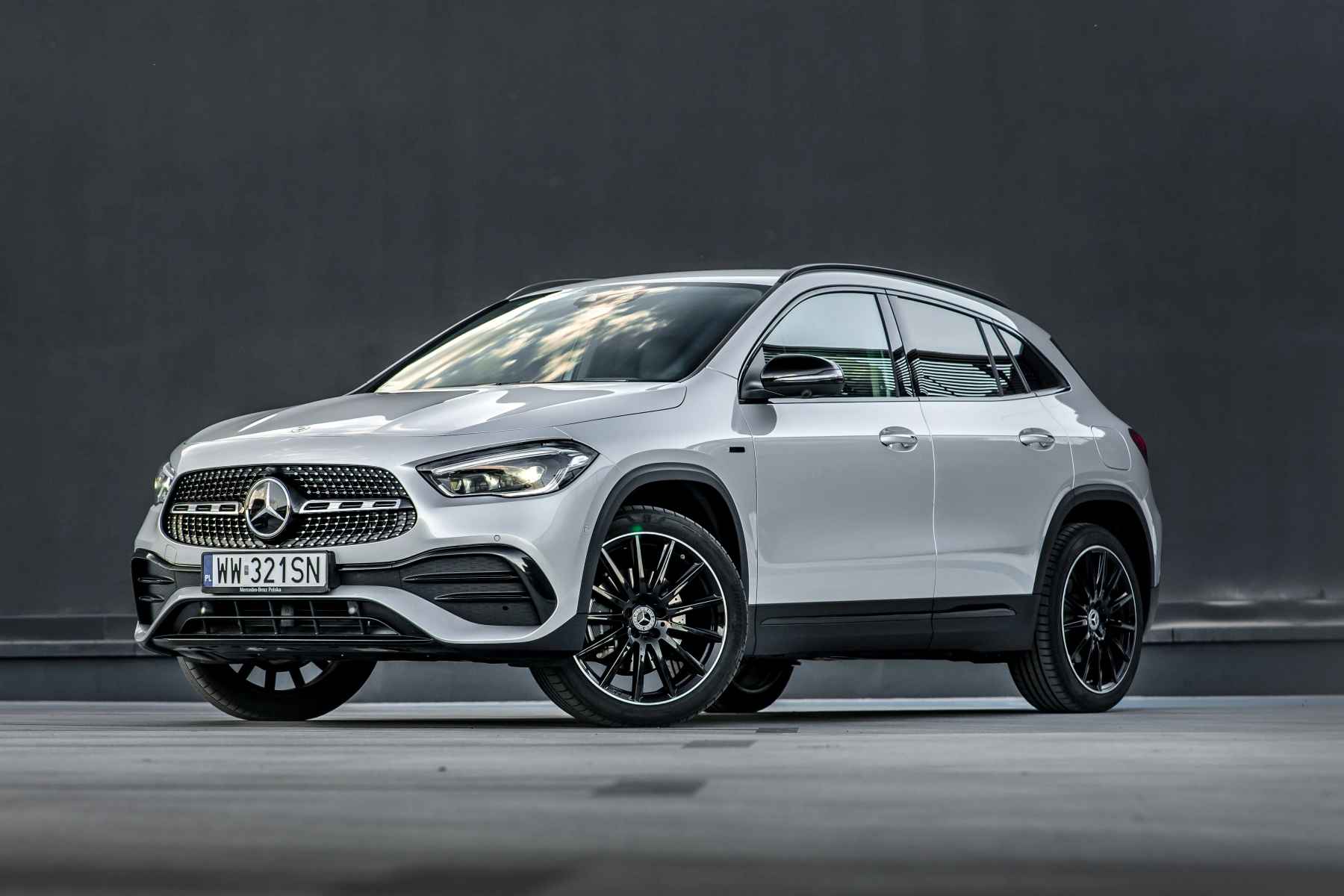 Mercedes GLA 250 e: konkurenci. toyota corolla cross konkurencja 