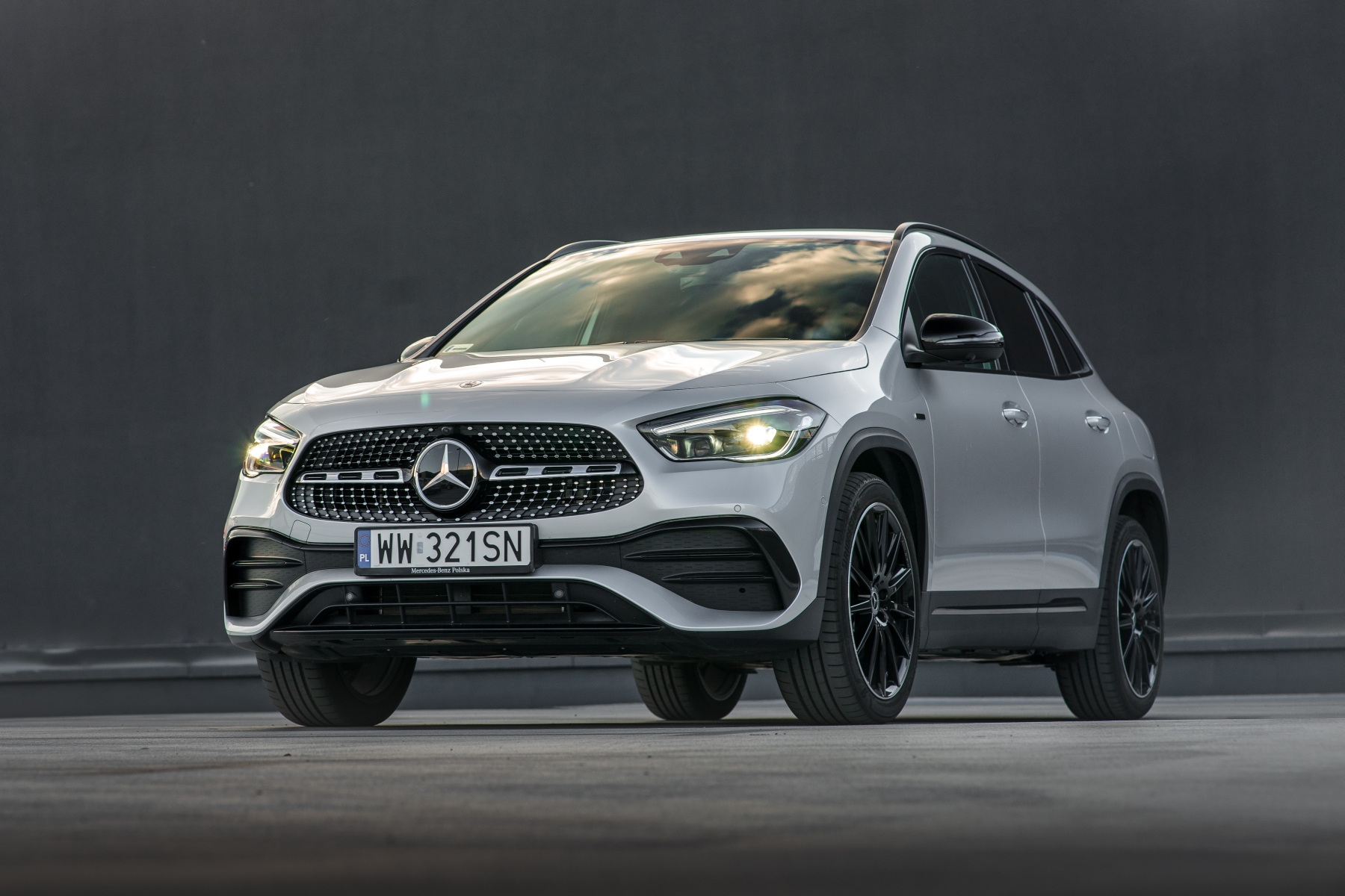 Mercedes GLA 250 e: konkurenci. 