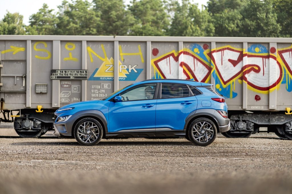 hyundai kona hybrid 2021 cena 