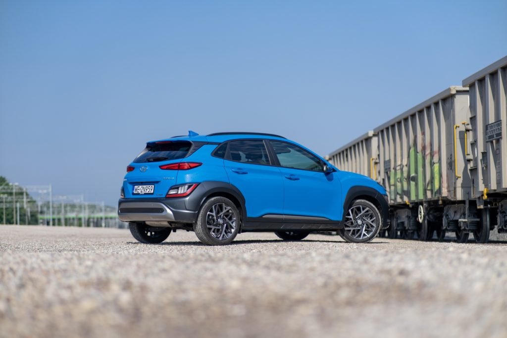 hyundai kona hybrid 2021 opinie 