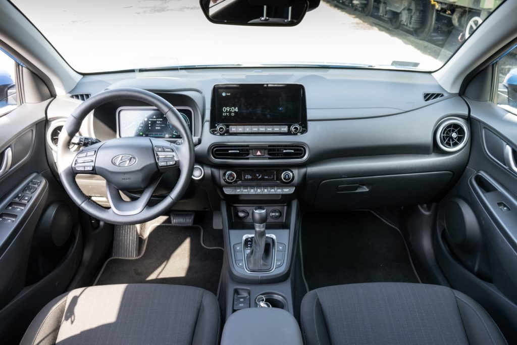 hyundai kona hybrid 2021 cena 