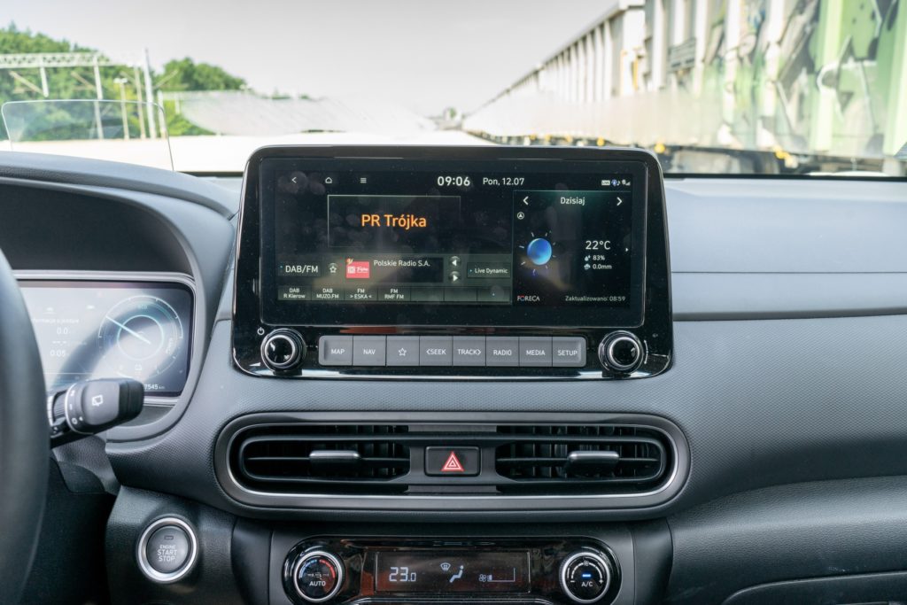 hyundai kona hybrid 2021 cena 