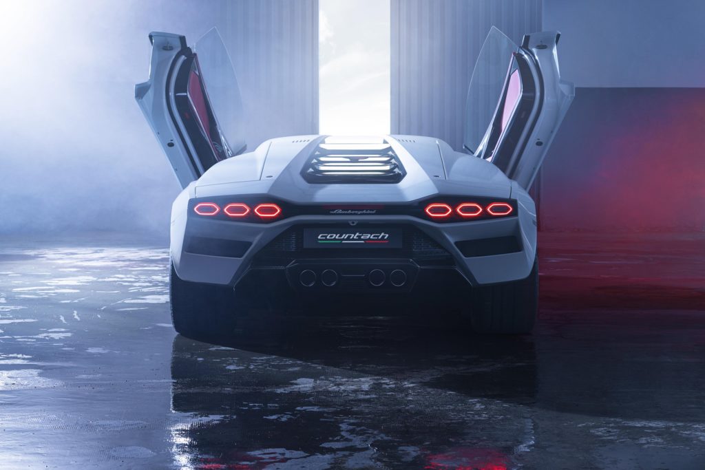 Premiera Lamborghini Countach 