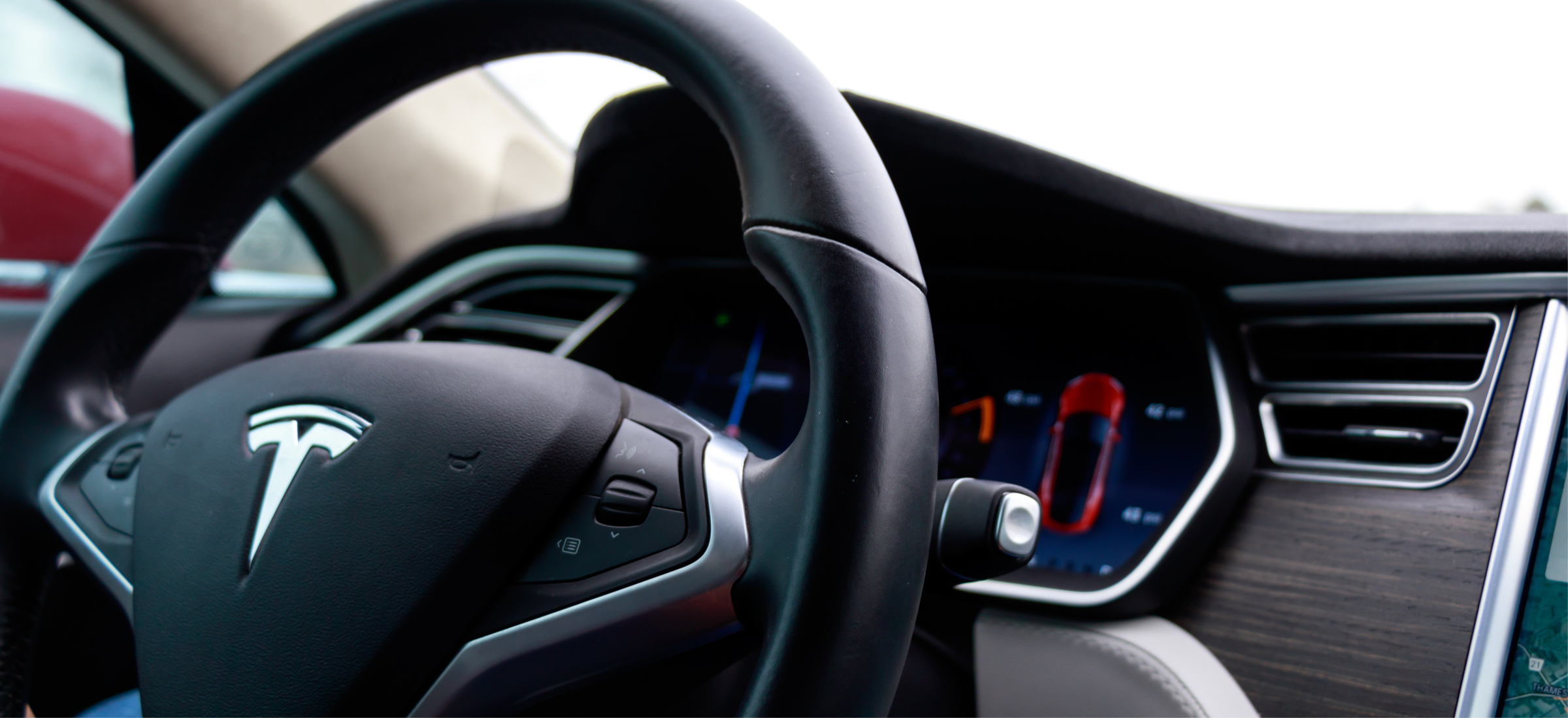 tesla autopilot włączanie