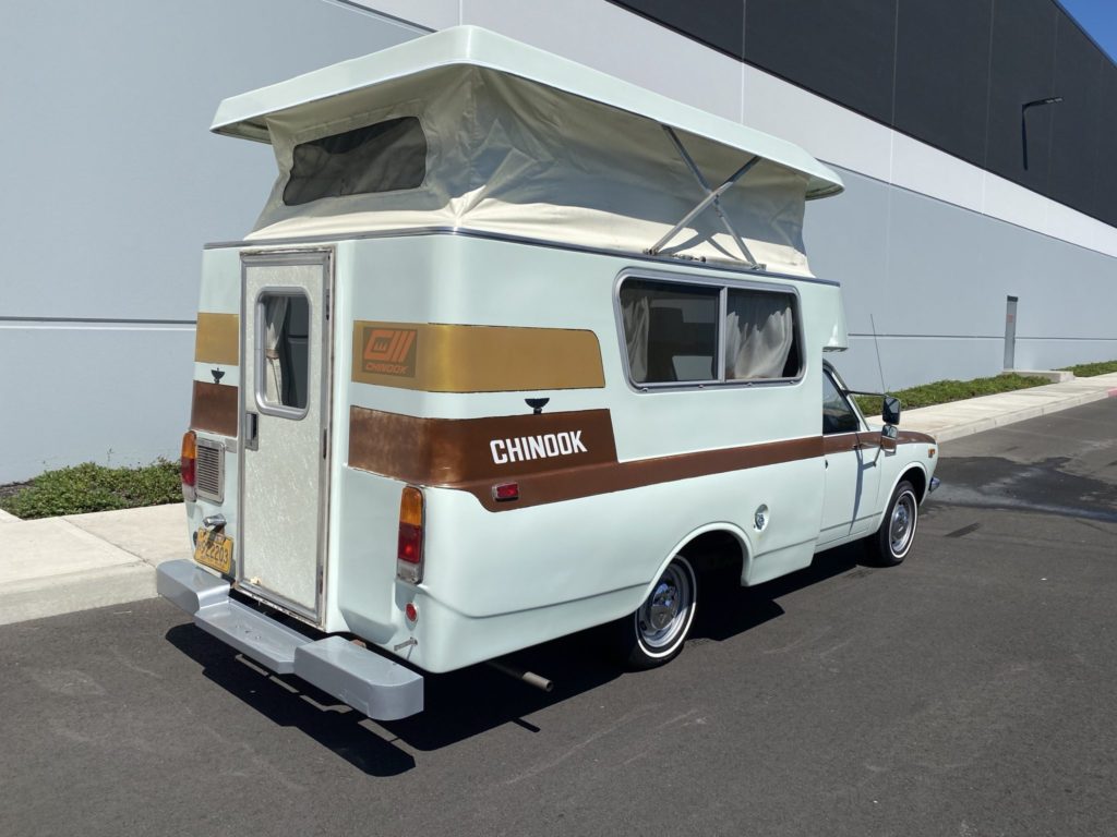 Toyota Hilux kamper 
