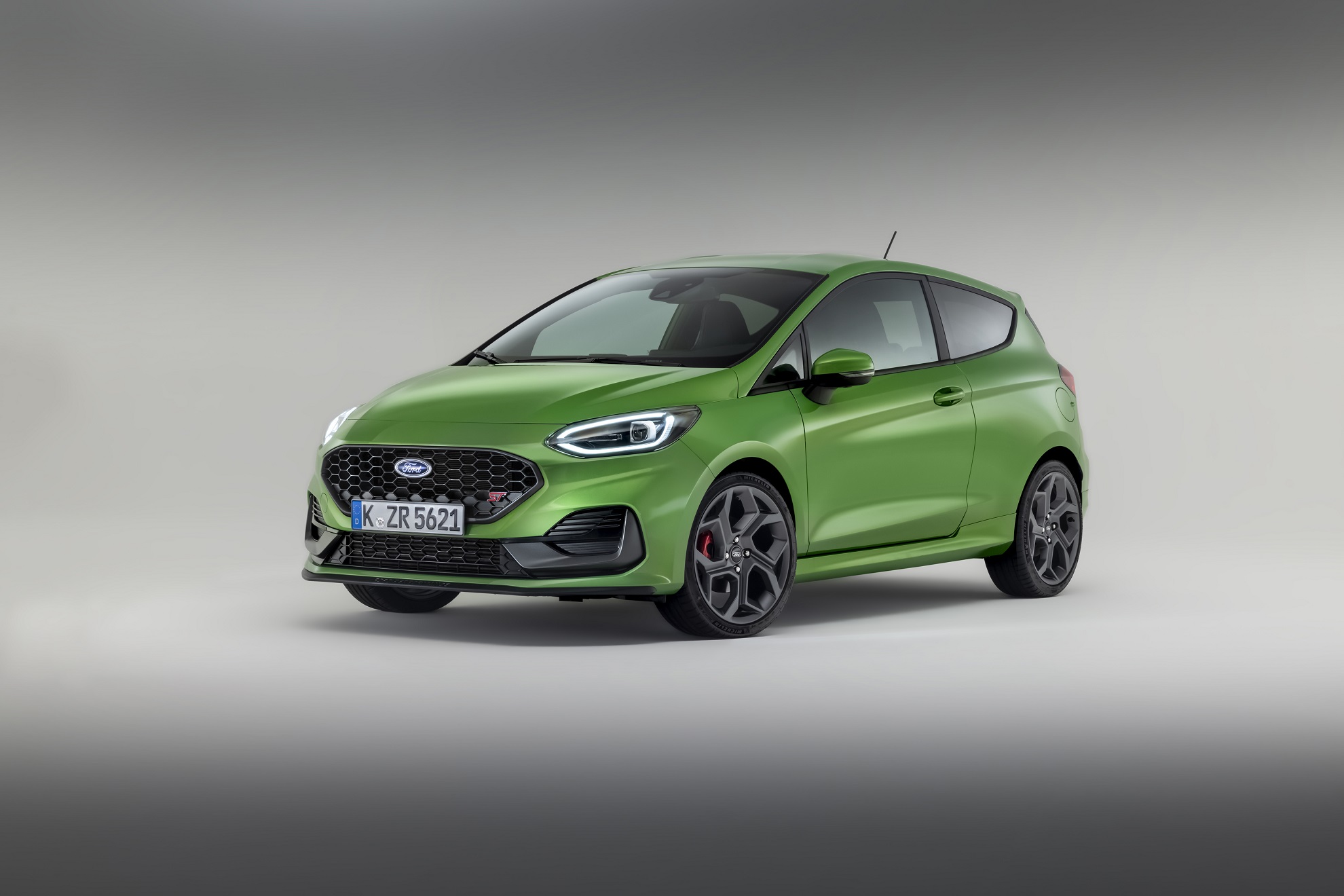 ford fiesta lifting