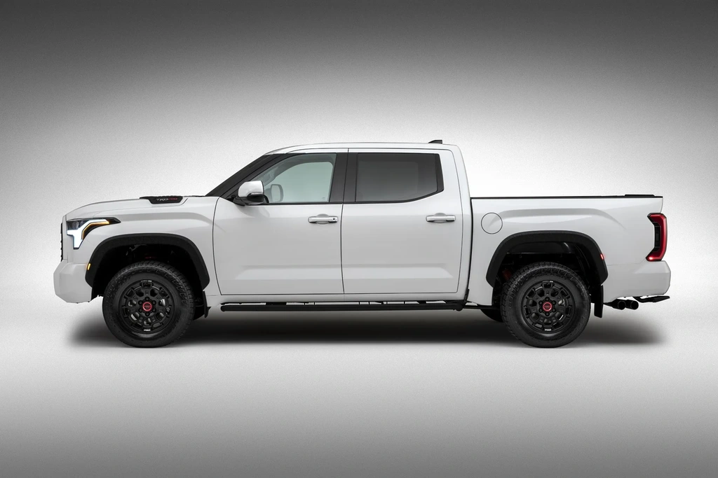 nowa Toyota Tundra