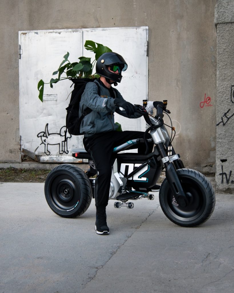 elektryczny motocykl BMW CE 02 