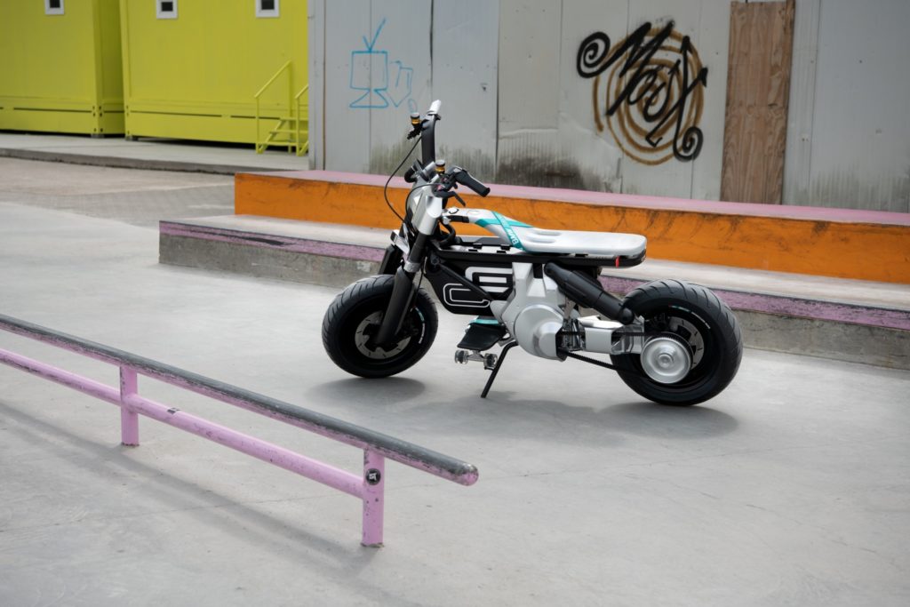 elektryczny motocykl BMW CE 02 
