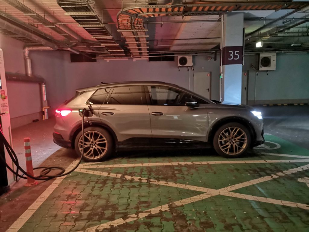 audi q4 e tron ładowanie 