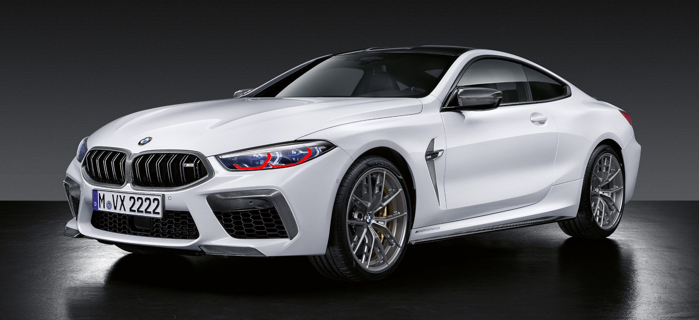 Czerwone światła do jazdy dziennej w BMW serii 8 G15? Nie, raczej nie