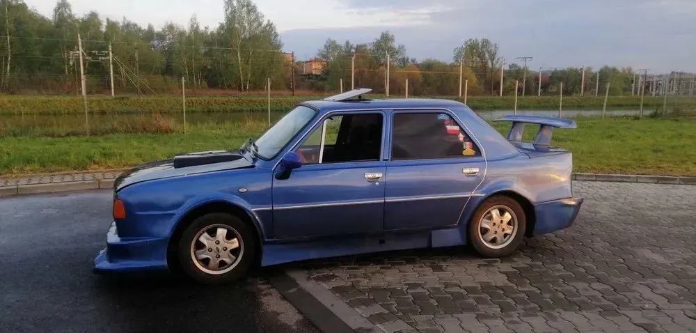 Ta Skoda 105 przenosi nas do wspaniałych czasów Matador Tuning Show