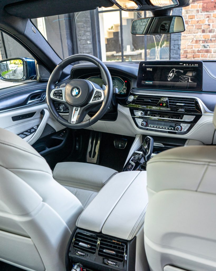 bmw 545e xDrive test 