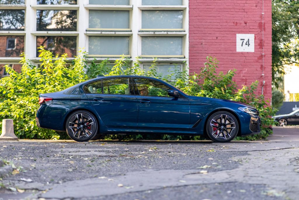 bmw 545e xDrive test 