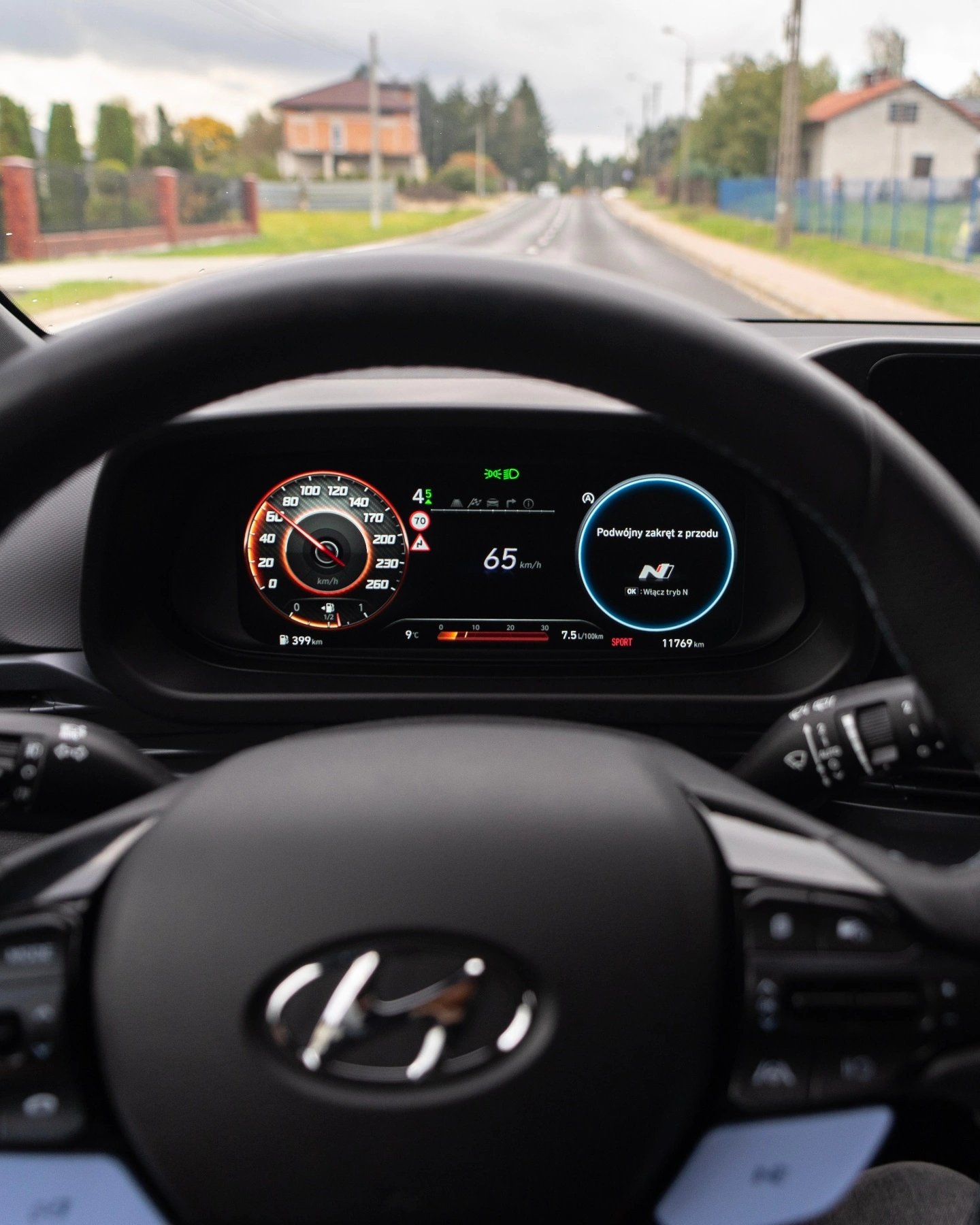 Hyundai i20 N wykrywanie zakretow 