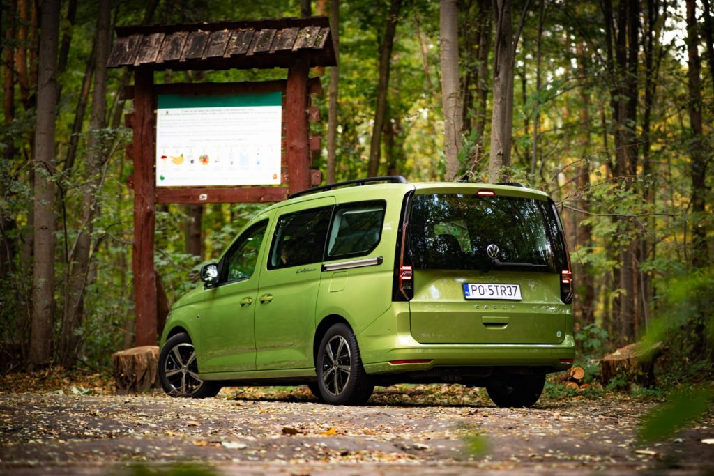 Volkswagen Caddy California cena 