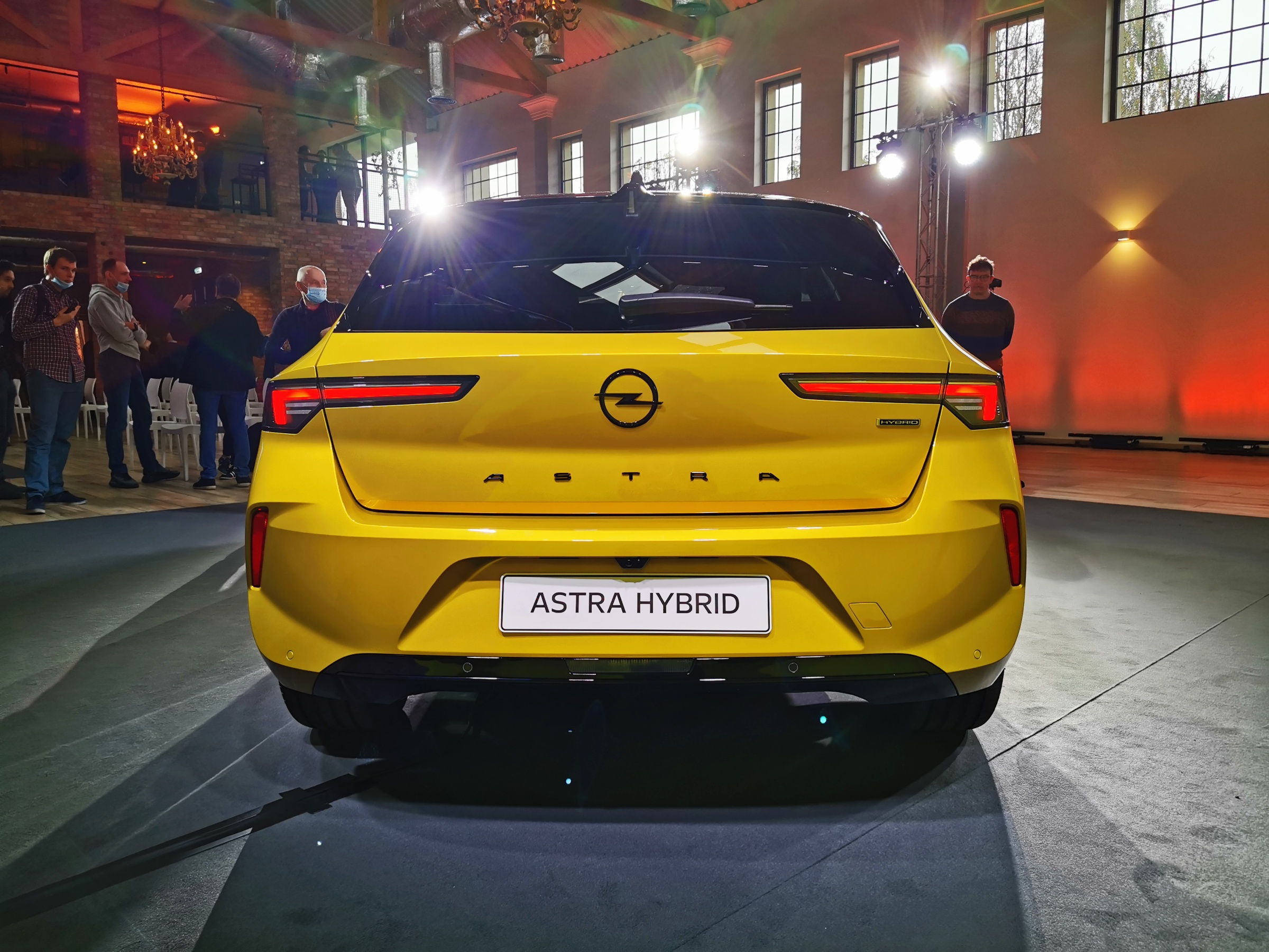 nowy opel astra 