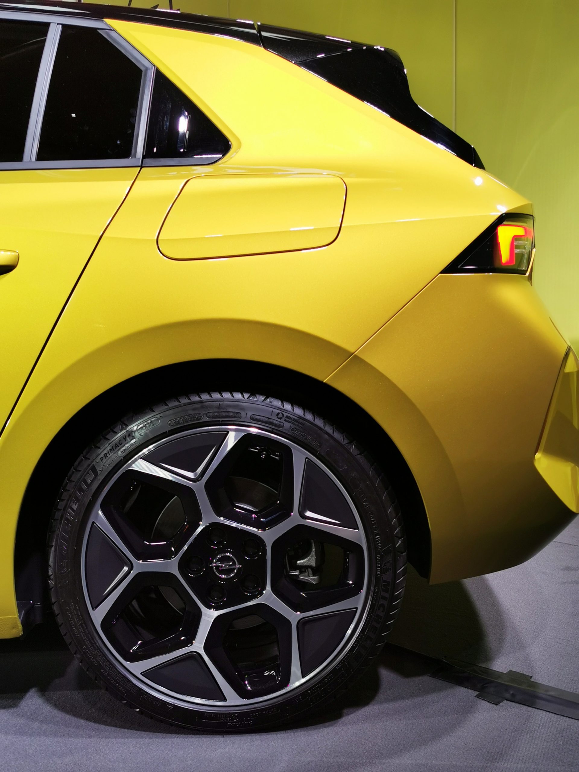nowy opel astra 