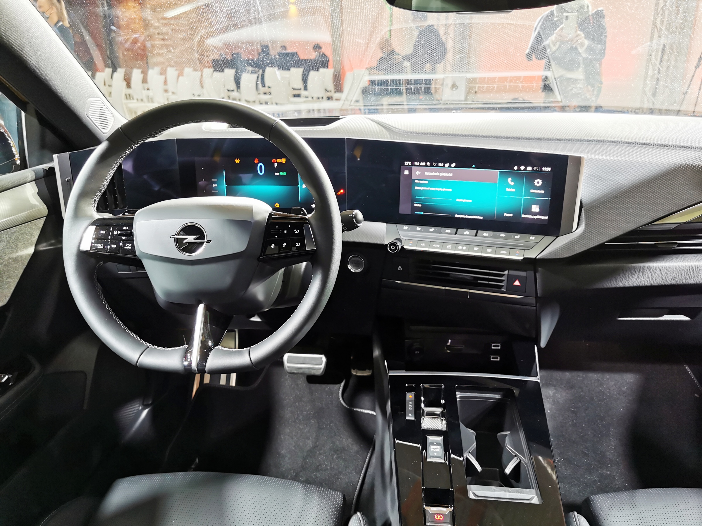 nowy opel astra 