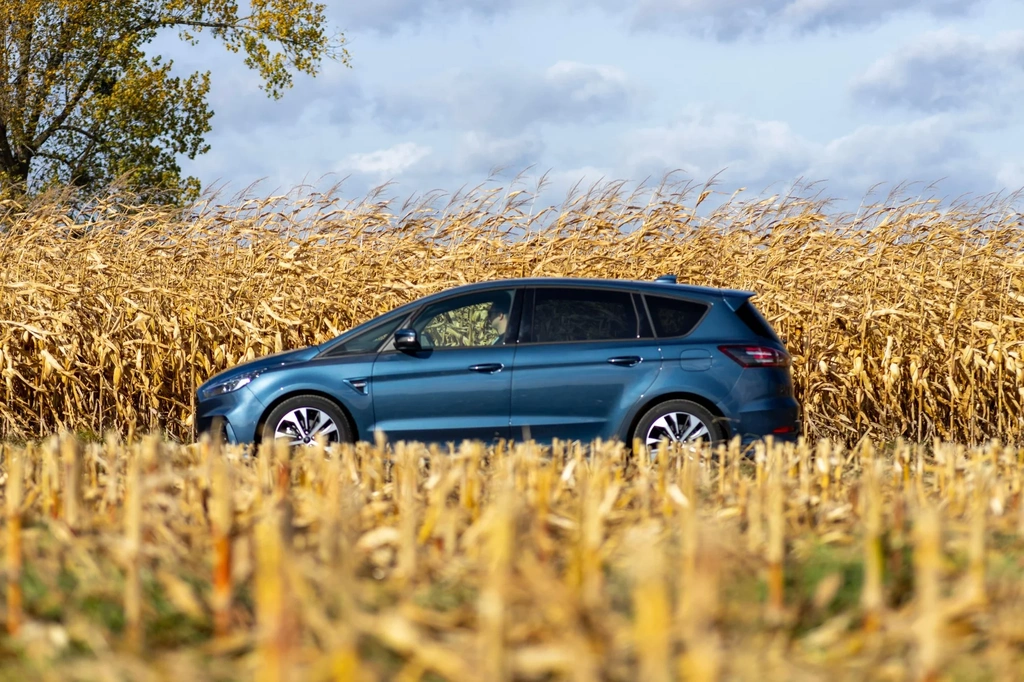 Ford S-Max Hybrid test