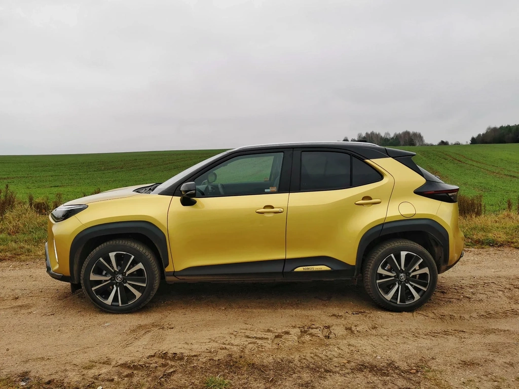 Toyota Yaris Cross cena