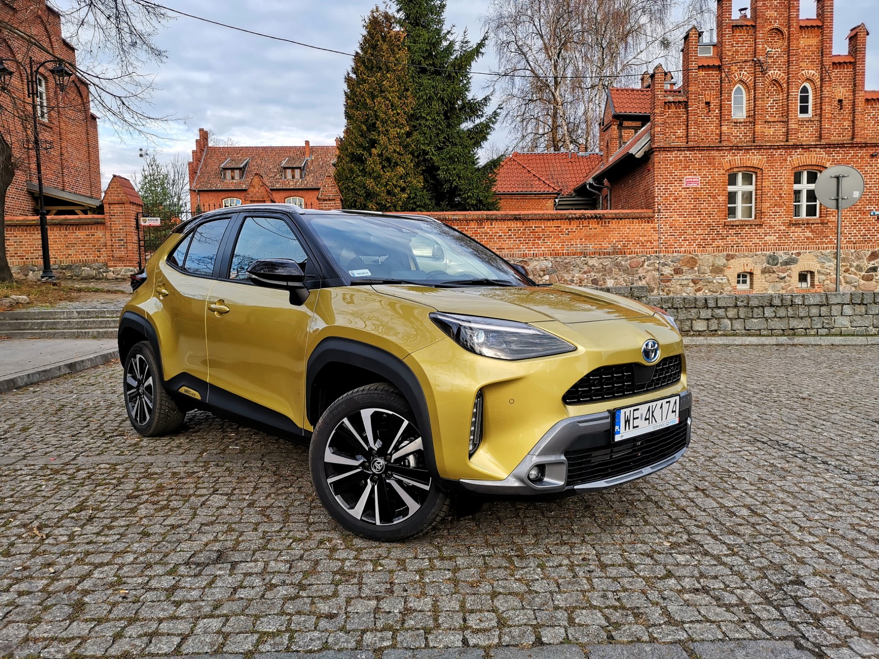 Toyota Yaris Cross cena 