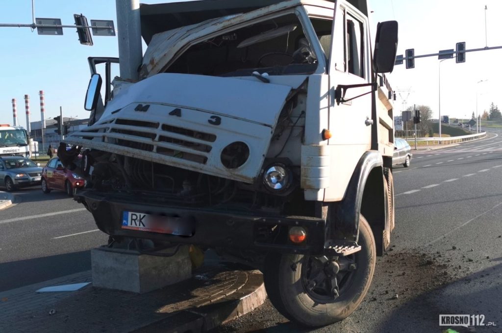 kamaz wypadek krosno 