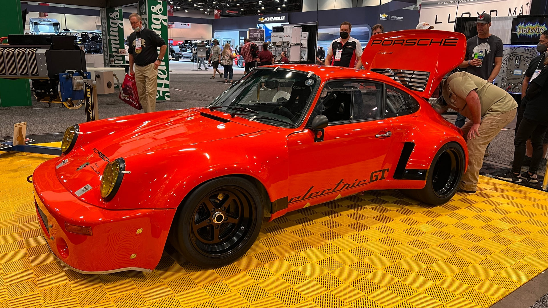 Porsche 911-Tesla 