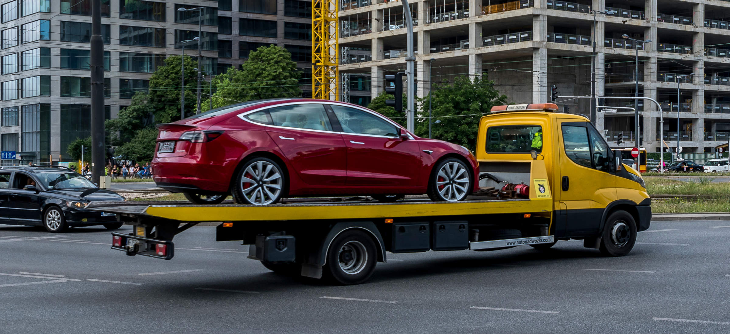 Tesla model 3 hamulce