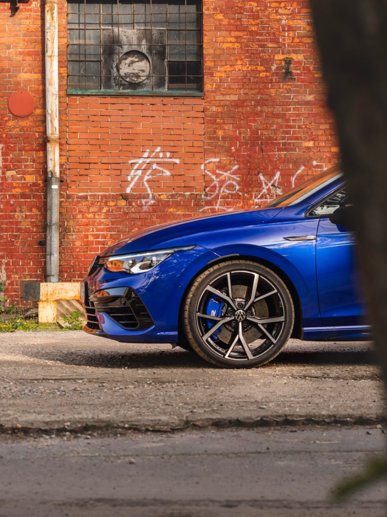 volkswagen golf r 2021 test 