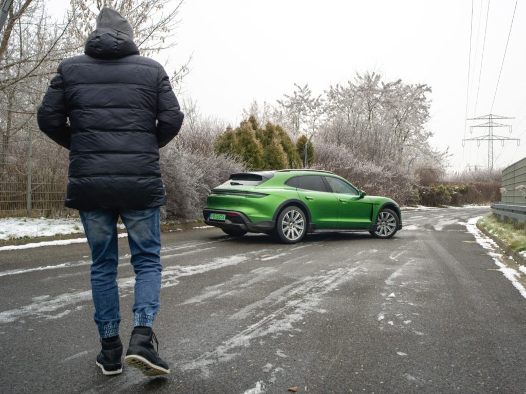 porsche taycan turbo cross turismo 