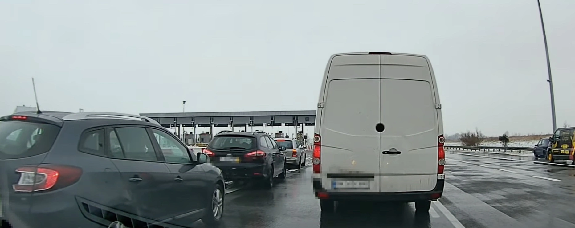 Zamiast korków na bramkach są… korki na bramkach. E-Toll zaskoczył kierowców