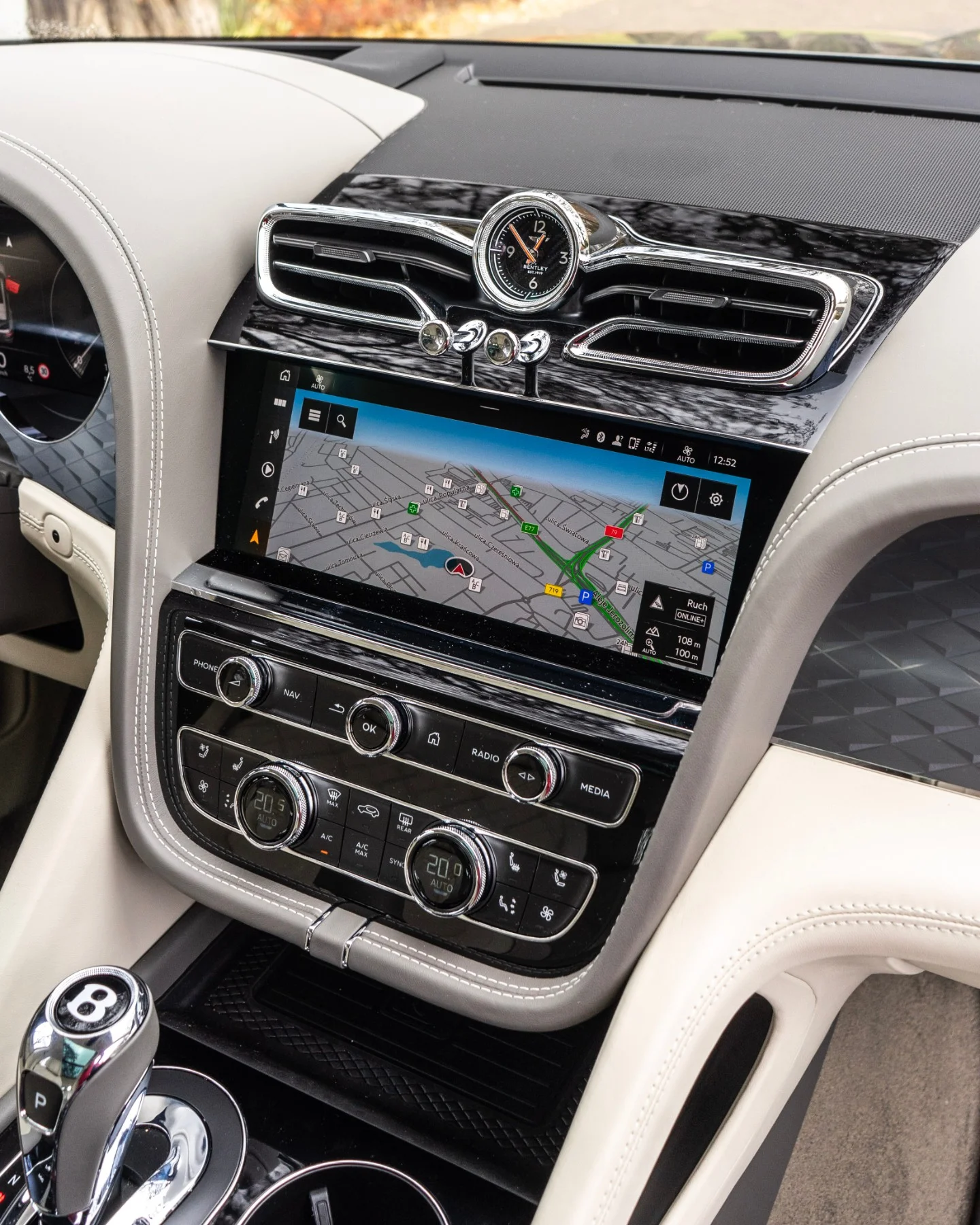 Bentley Bentayga Hybrid