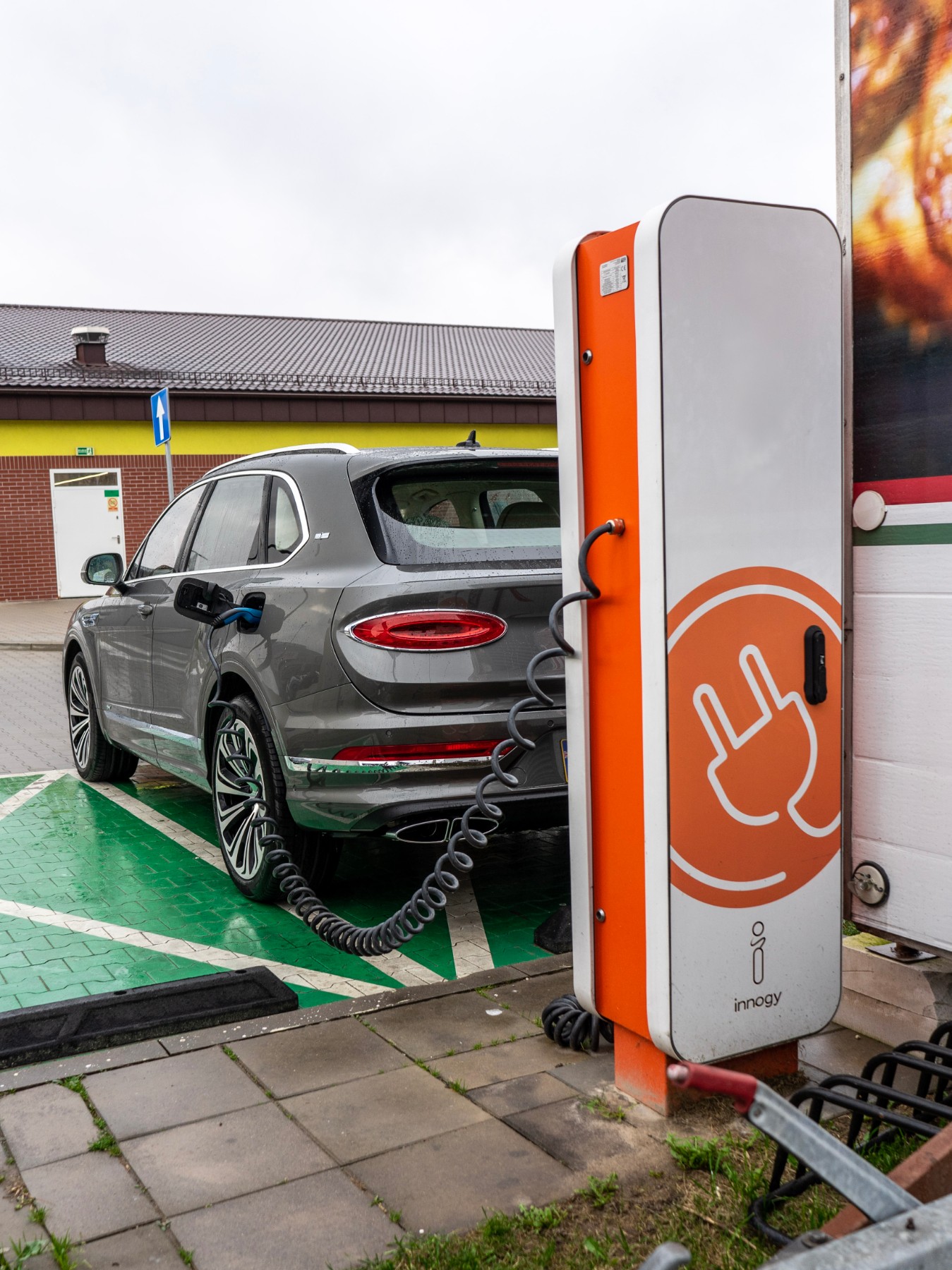 Bentley Bentayga Hybrid 
