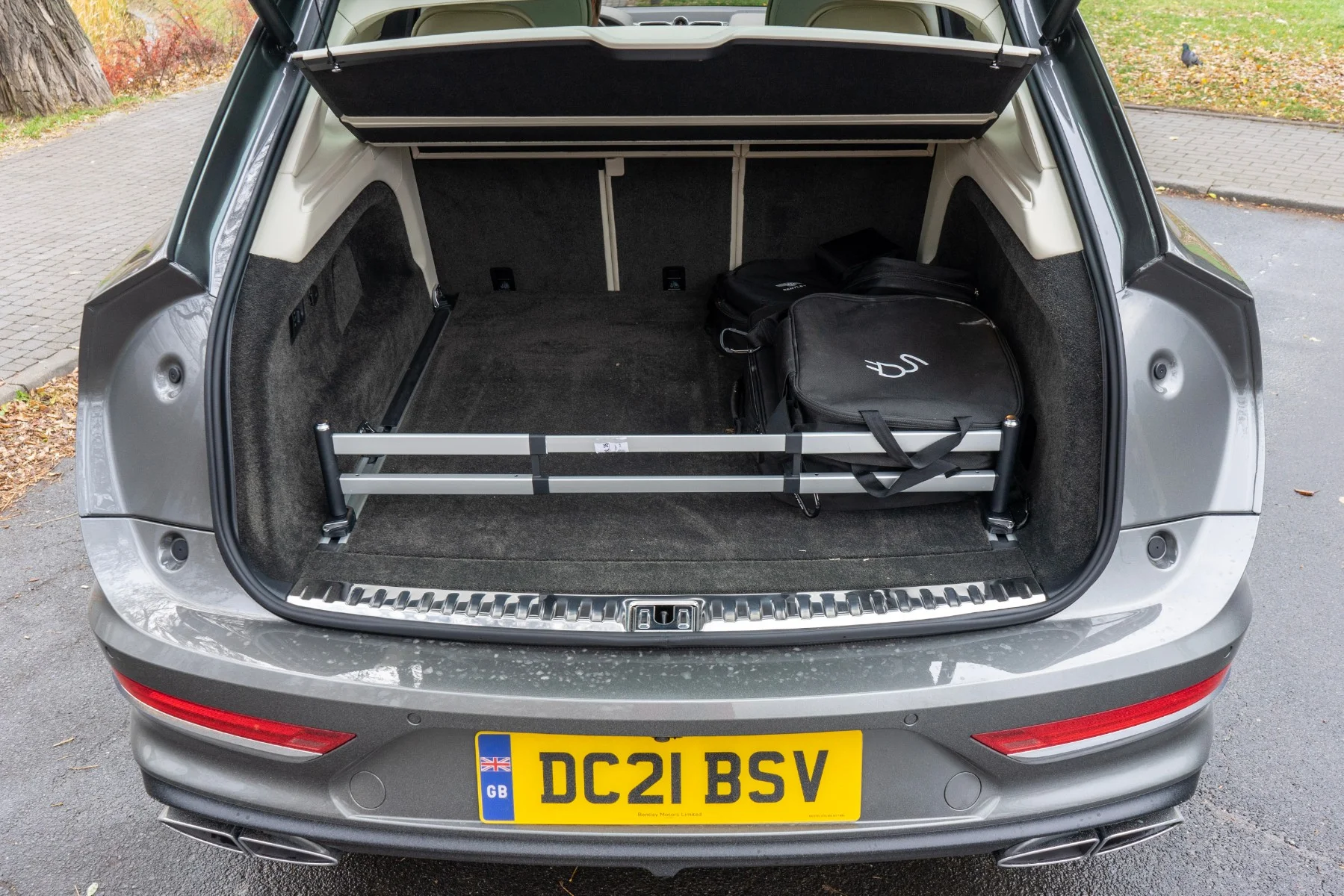 Bentley Bentayga Hybrid