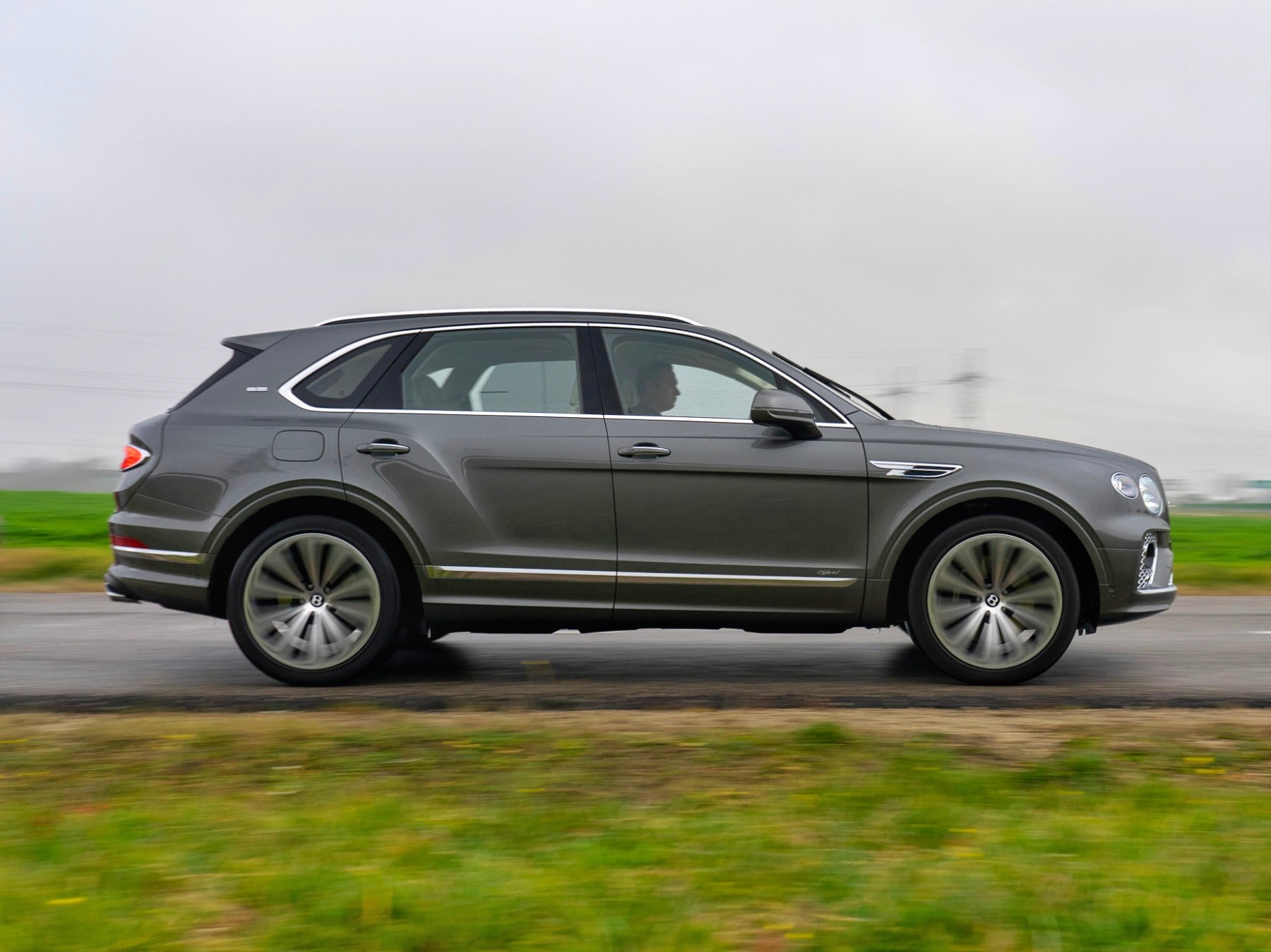 Bentley Bentayga Hybrid 