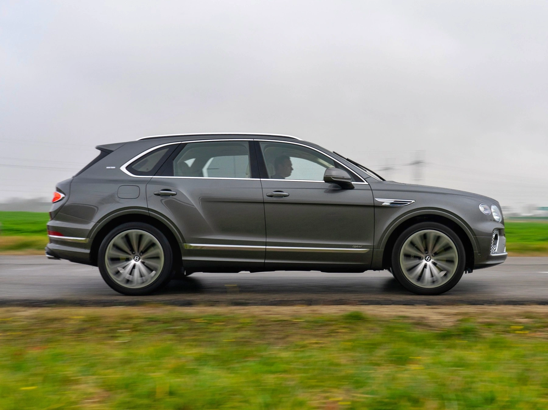 Bentley Bentayga Hybrid 