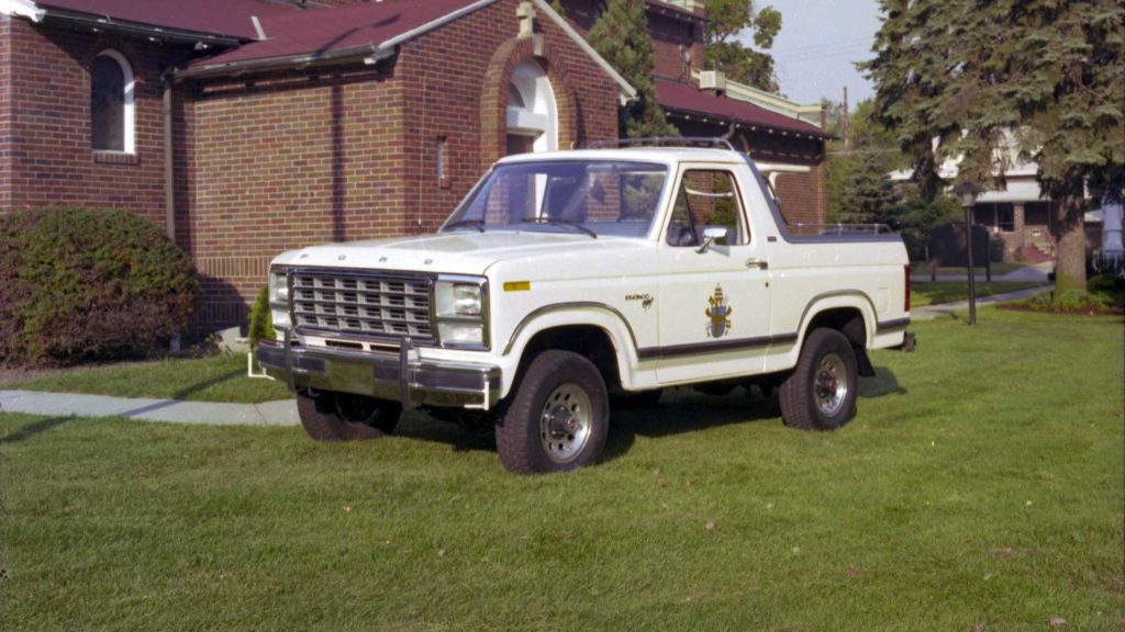 Ford bronco dla papieża 