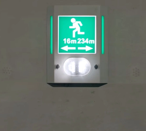 wyjście awaryjne w tunelu